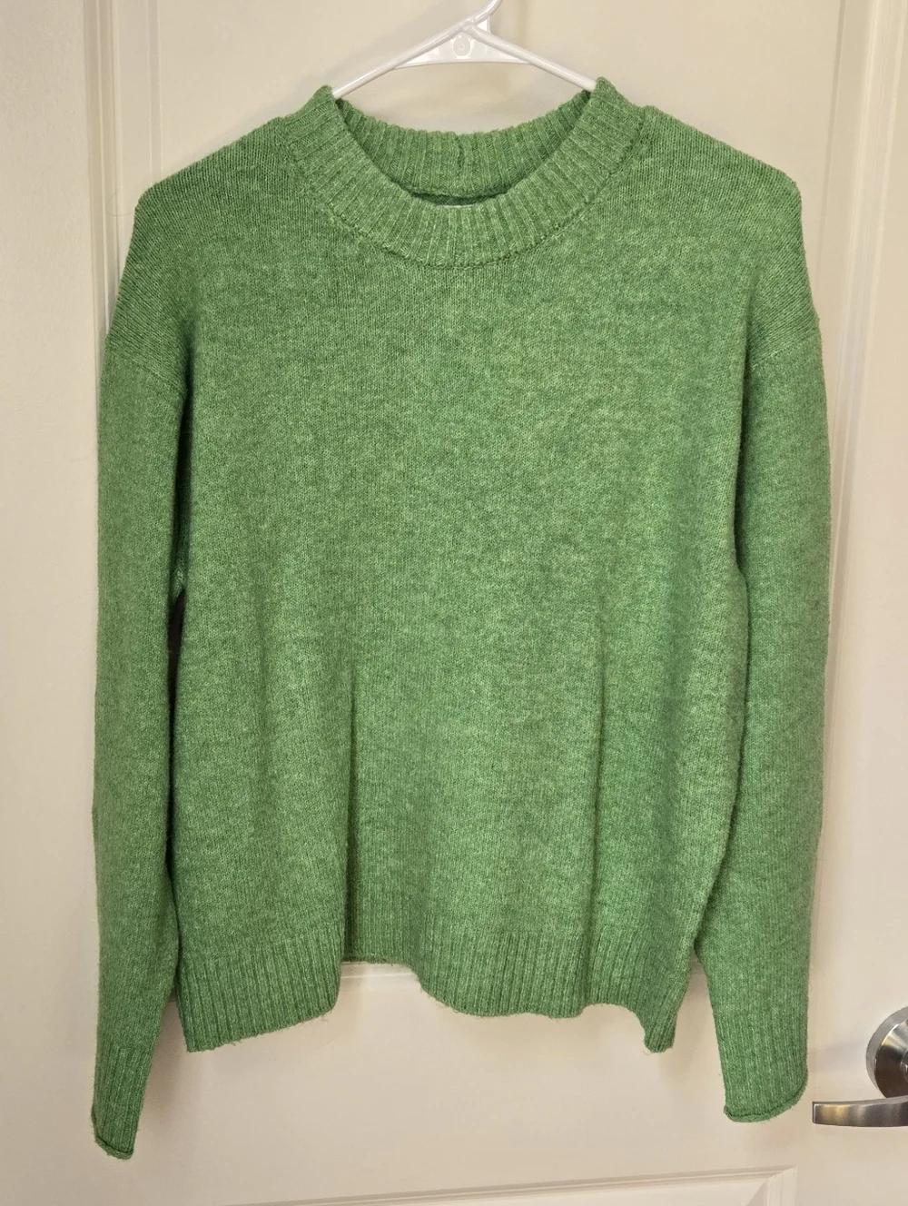 American Eagle Green Fluffy Knit Sweater Sz S - Picture 1 of 12